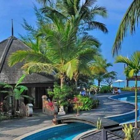 ออเรียม พาเลซ โฮเต็ล แอนด์ รีสอร์ต Hotel งาปาลิ ภายนอก รูปภาพ