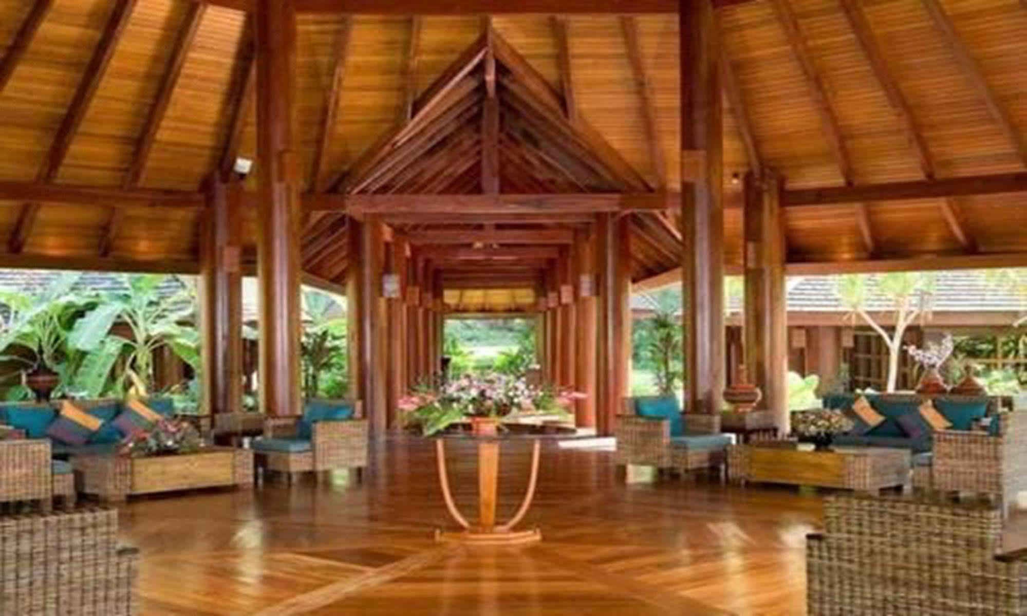 ออเรียม พาเลซ โฮเต็ล แอนด์ รีสอร์ต Hotel งาปาลิ ภายนอก รูปภาพ