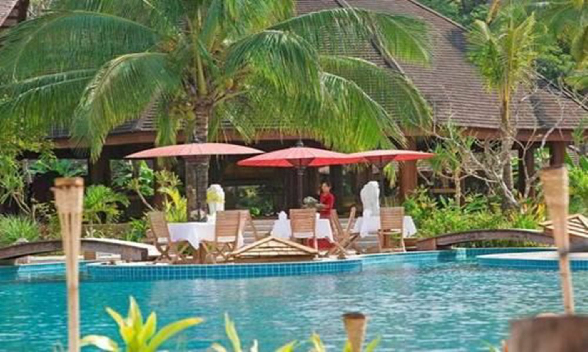ออเรียม พาเลซ โฮเต็ล แอนด์ รีสอร์ต Hotel งาปาลิ ภายนอก รูปภาพ