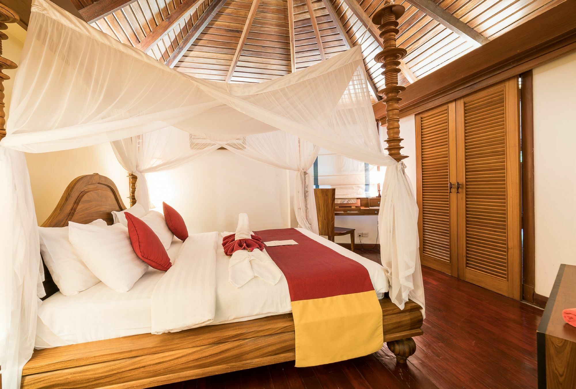 ออเรียม พาเลซ โฮเต็ล แอนด์ รีสอร์ต Hotel งาปาลิ ภายนอก รูปภาพ