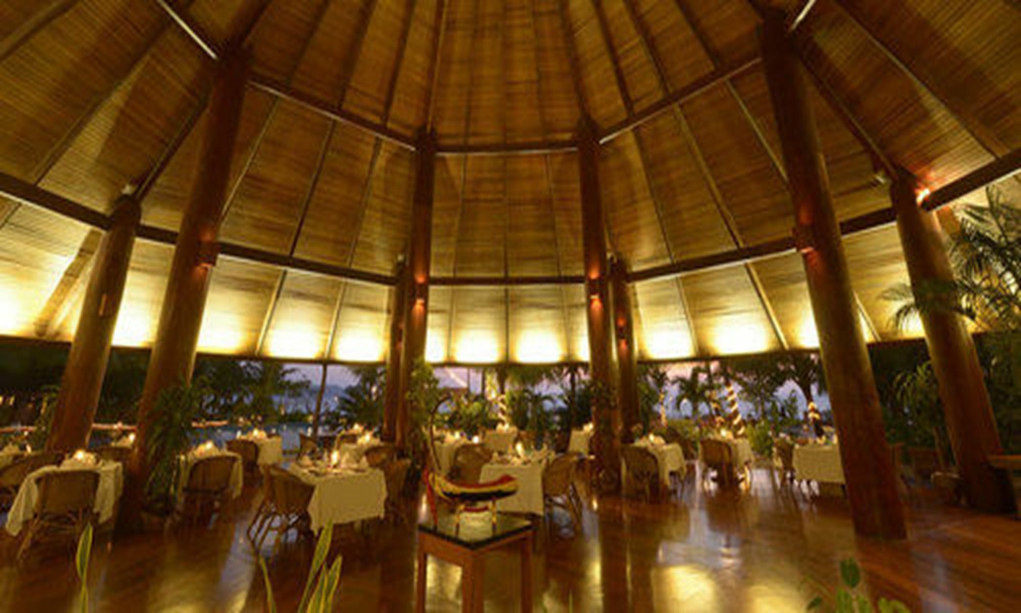 ออเรียม พาเลซ โฮเต็ล แอนด์ รีสอร์ต Hotel งาปาลิ ภายนอก รูปภาพ